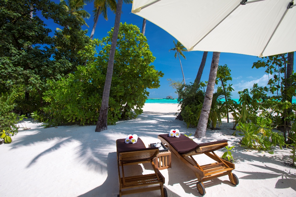 content/hotel/Atmosphere Kanifushi/Villas/Sunset Beach Villa/AtmosphereKanifushi-Villas-Beach-03.jpg